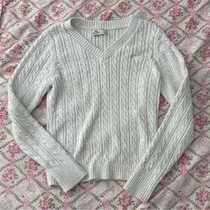 Hollister White Cable-Knit V-Neck Sweater